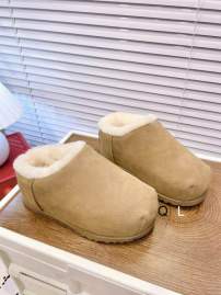 Picture of UGG Shoes _SKUUGGsz35-40LL102619729
